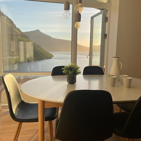 Unique Sea & Landscape View And Spacious Apartment Klaksvík 外观 照片