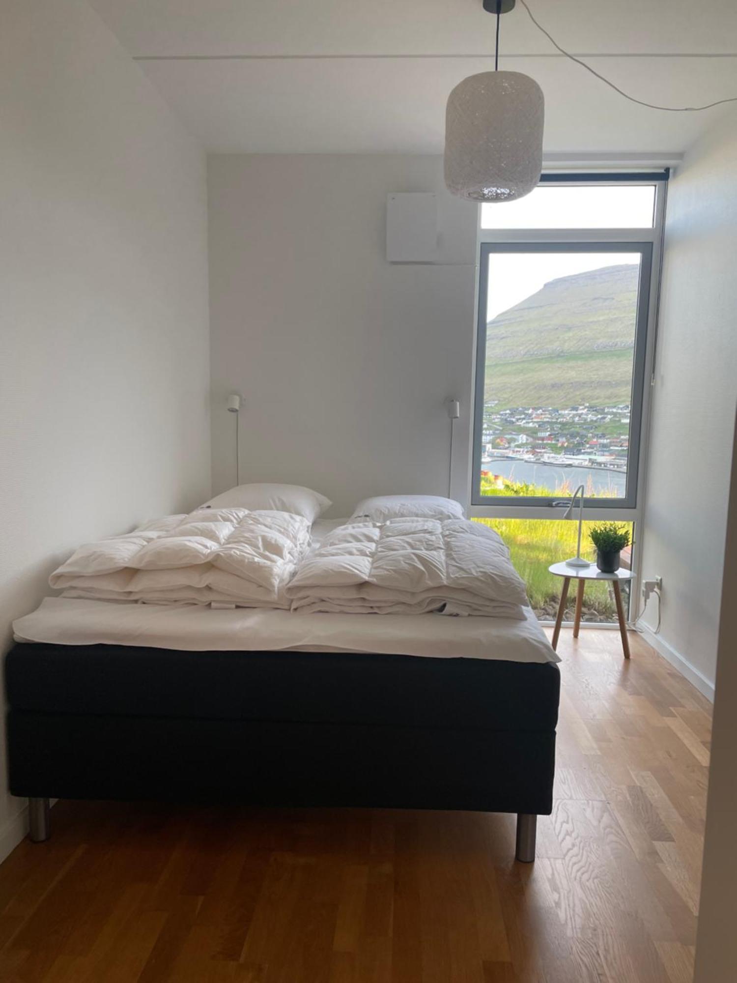 Unique Sea & Landscape View And Spacious Apartment Klaksvík 外观 照片