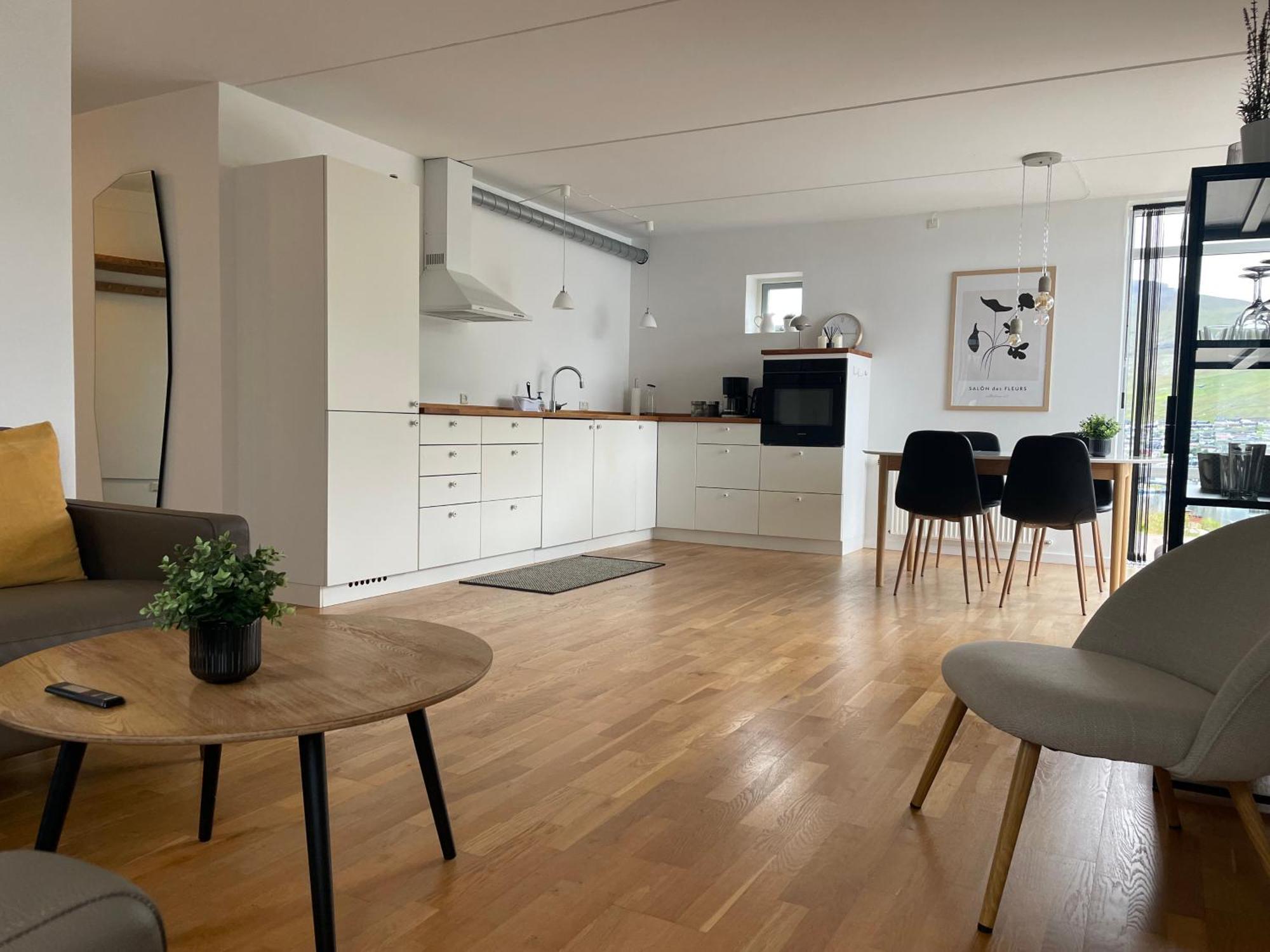 Unique Sea & Landscape View And Spacious Apartment Klaksvík 外观 照片